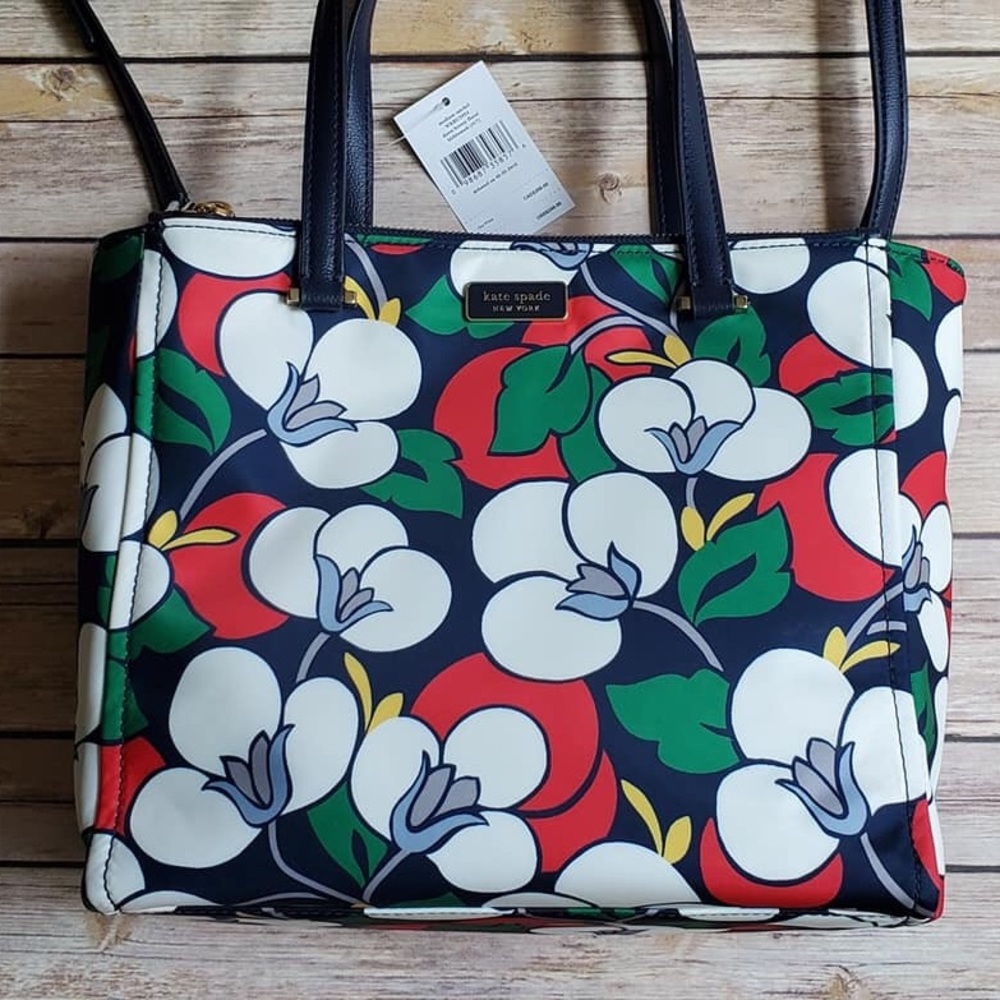 Dawn breezy floral medium sized